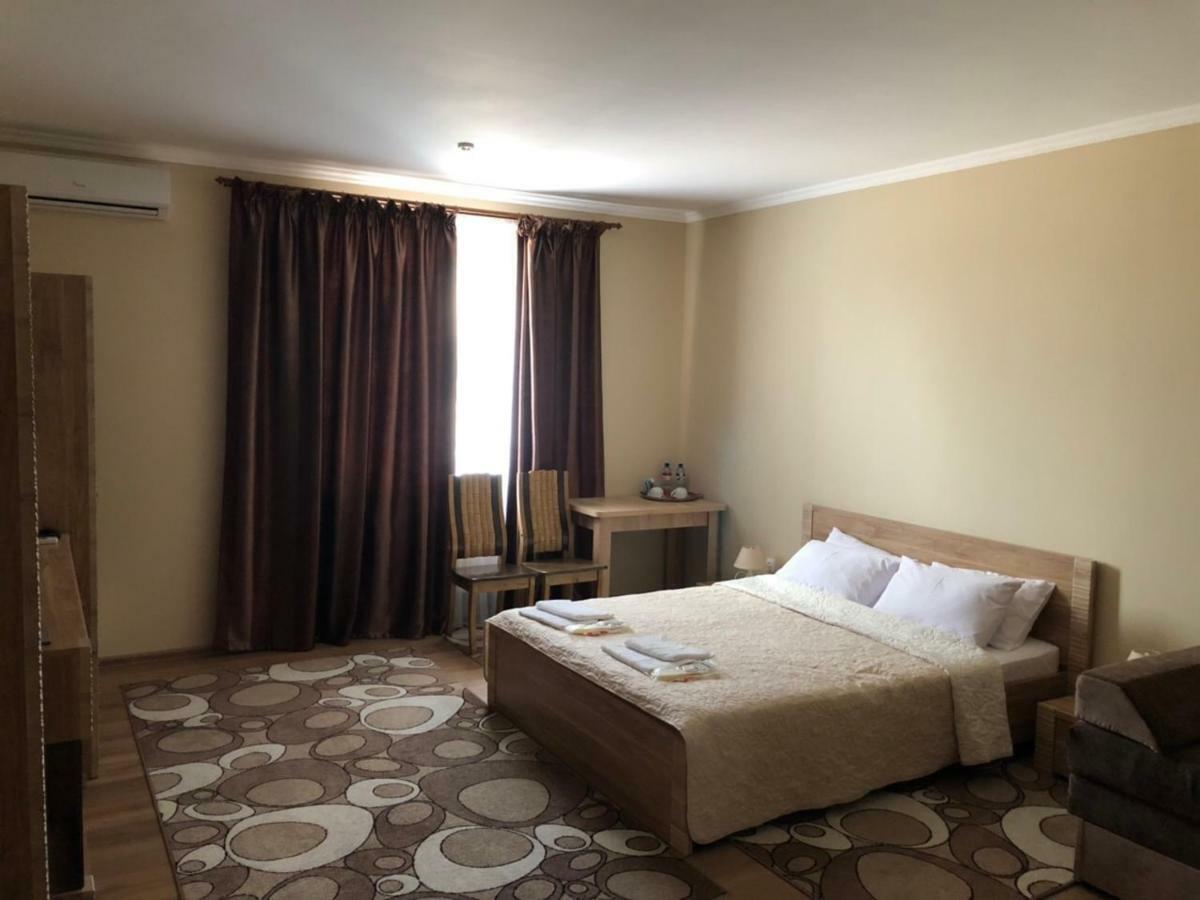 Apelsin Hotel Bilhorod-Dnistrovsʼkyy Eksteriør billede