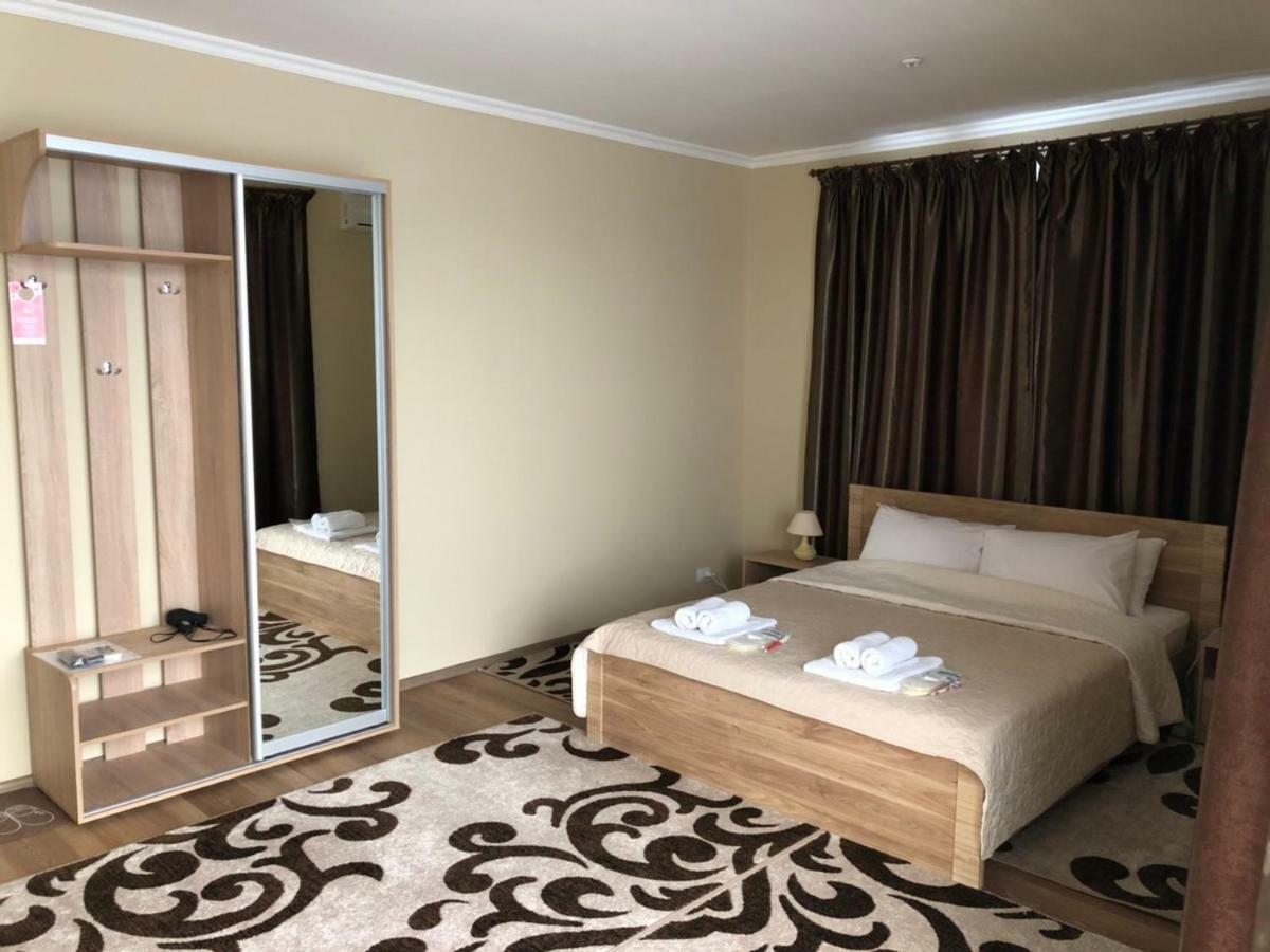 Apelsin Hotel Bilhorod-Dnistrovsʼkyy Eksteriør billede