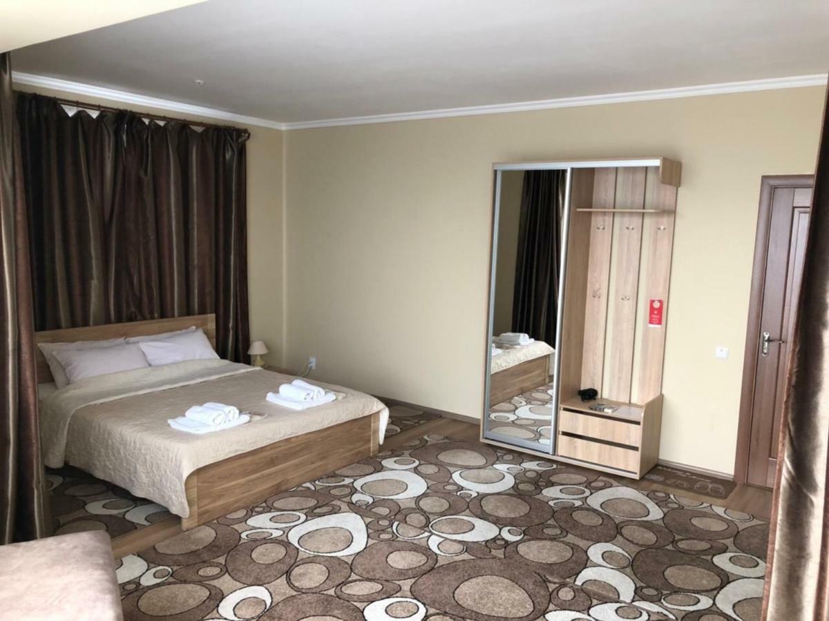 Apelsin Hotel Bilhorod-Dnistrovsʼkyy Eksteriør billede